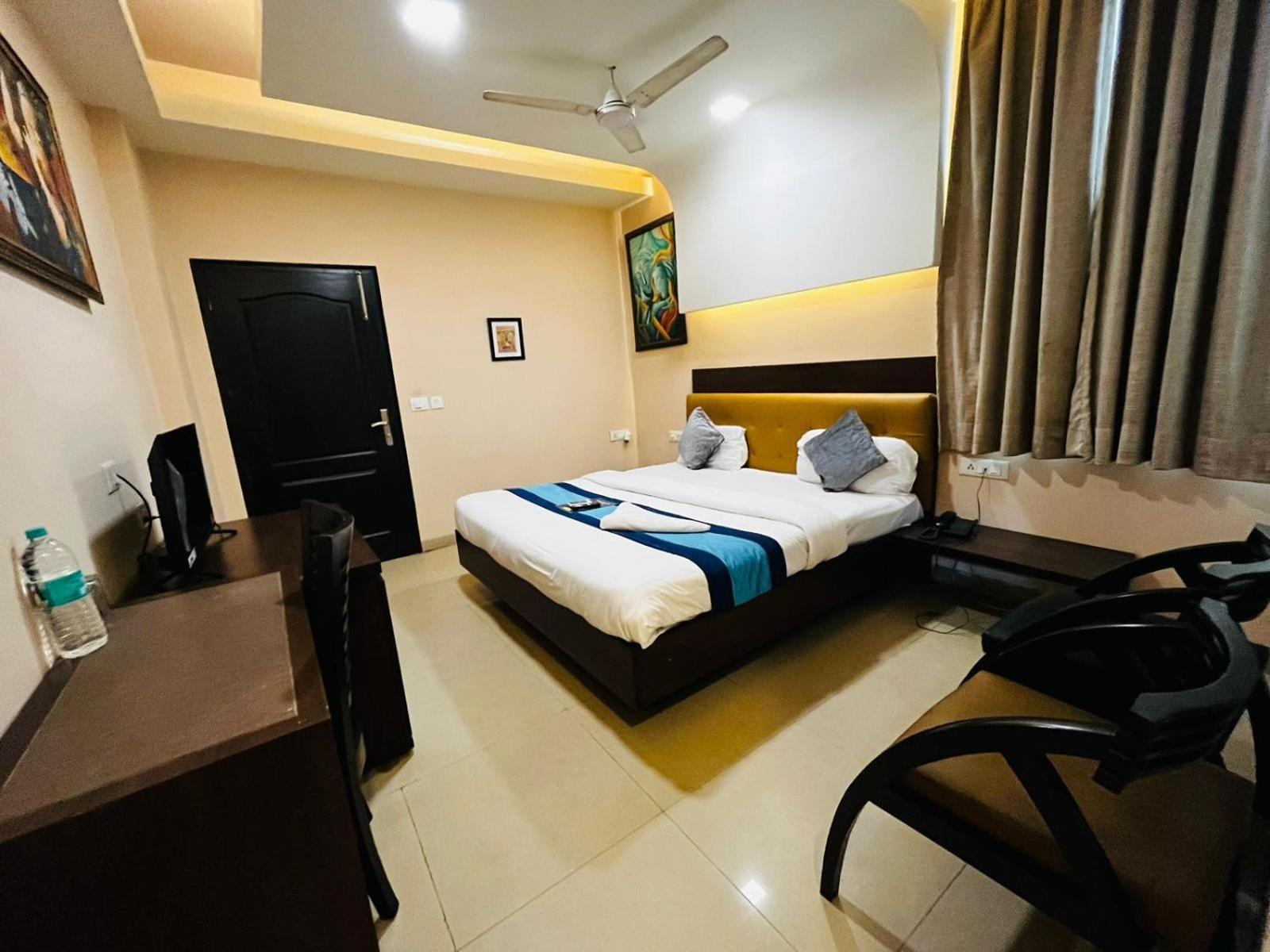 Hotel Mvr Stay By Admire Inn Noida Luaran gambar